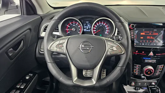 KG Mobility 티볼리 아머 TX 2WD 2019 13