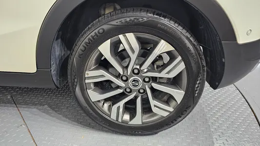 KG Mobility 티볼리 아머 TX 2WD 2019 21