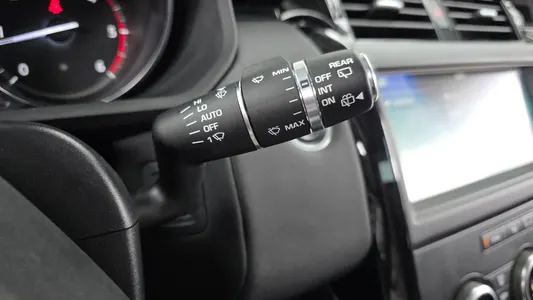 Land Rover 5 2.0 SD4 SE 2019 18