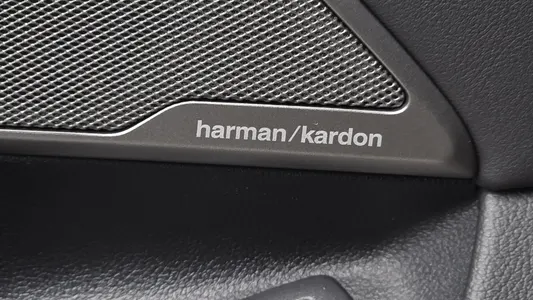 BMW 6 Series GT (G32) 620d M 2024 14