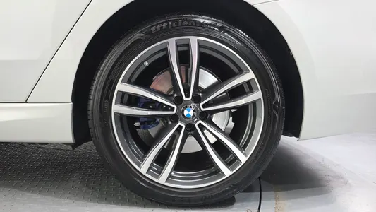 BMW 6 Series GT (G32) 620d M 2024 21