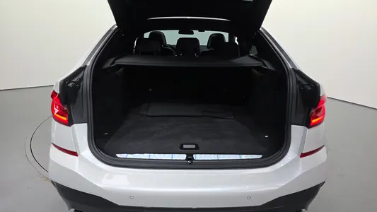 BMW 6 Series GT (G32) 620d M 2024 35