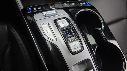 Hyundai (NX4) 2WD 2023 9