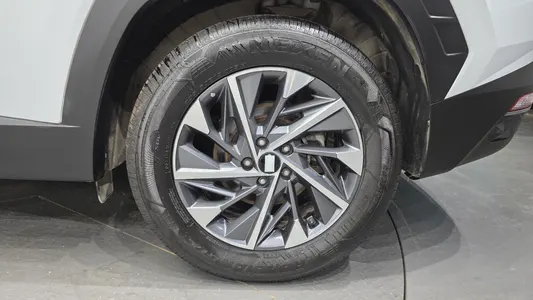Hyundai (NX4) 2WD 2023 21