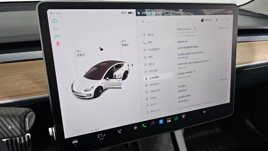 Tesla 3 AWD 2022 8