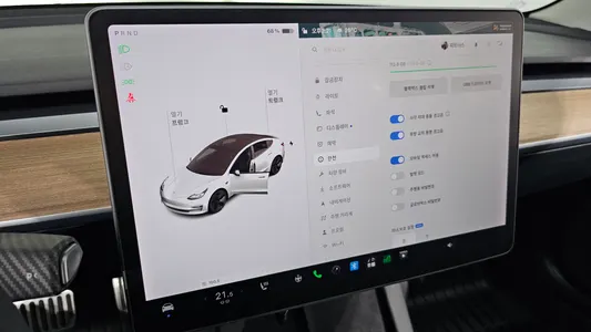 Tesla 3 AWD 2022 17