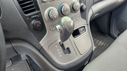Hyundai Grand Starex 2011 9