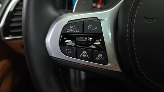 BMW 8 Series (G15) M850i xDrive 2023 15