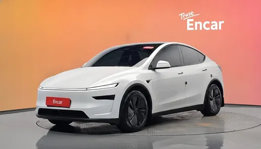 Tesla Y AWD 2025