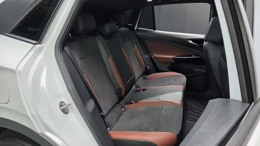 Volkswagen ID.4 2023 10