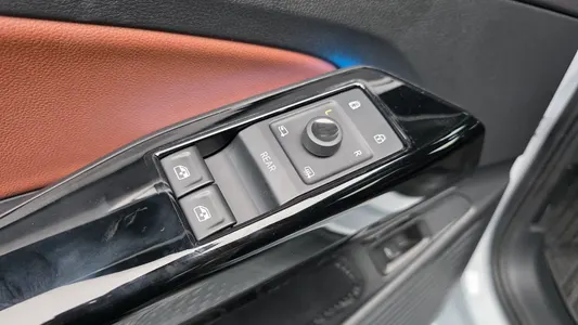 Volkswagen ID.4 2023 28