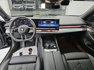 BMW 5 Series (G60) 520i 2026 6
