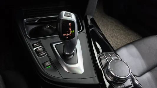 BMW 3 Series (F30) 320d 2018 9