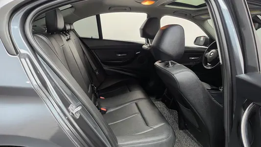 BMW 3 Series (F30) 320d 2018 19