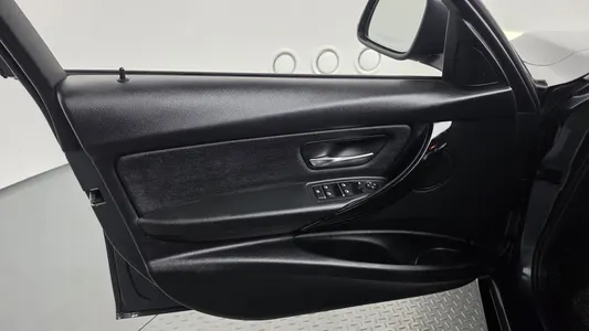 BMW 3 Series (F30) 320d 2018 24