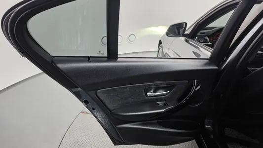 BMW 3 Series (F30) 320d 2018 25