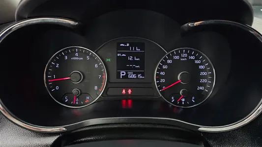 Kia K3 2013 8