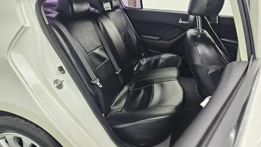 Kia K3 2013 11