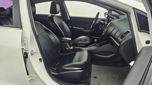 Kia K3 2013 26