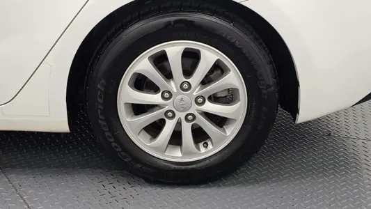 Kia K3 2013 21