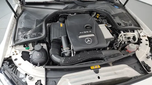 Mercedes-Benz C-Class W205 C300e 4MATIC AMG Line 2020 6