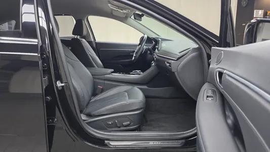 Hyundai (DN8) 2.0 2022 26
