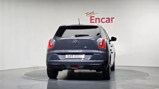 KG Mobility Tivoli LX 2WD 2015 4