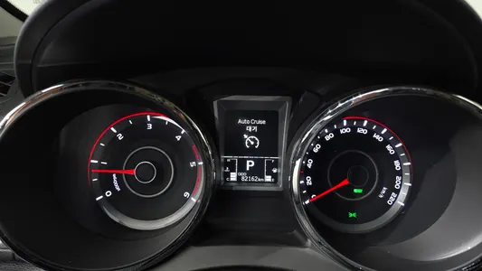 KG Mobility Tivoli LX 2WD 2015 8