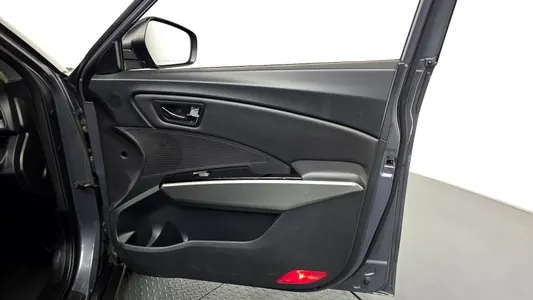 KG Mobility Tivoli LX 2WD 2015 24