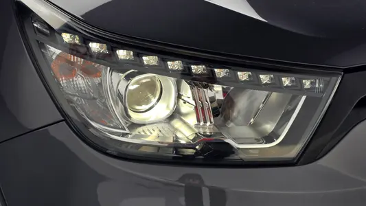 KG Mobility Tivoli LX 2WD 2015 22