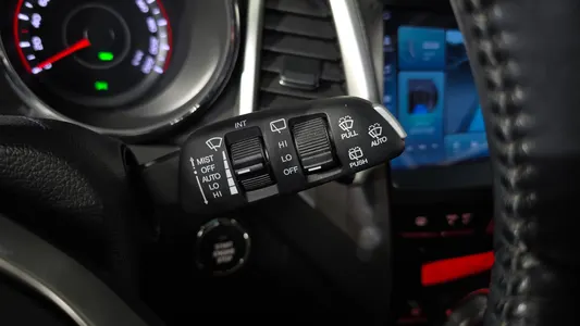 KG Mobility Tivoli LX 2WD 2015 27