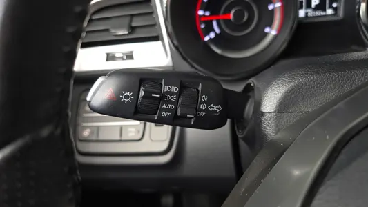 KG Mobility Tivoli LX 2WD 2015 28