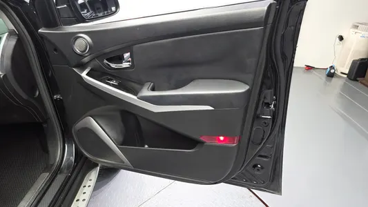 KG Mobility C 2.0 DX 2WD 2015 23