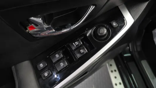 KG Mobility C 2.0 DX 2WD 2015 29
