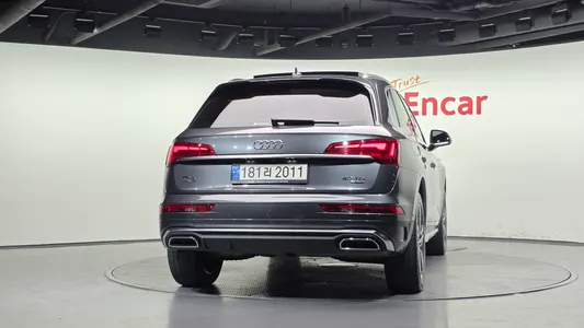 Audi Q5 (FY) 40 TDI 2022 4