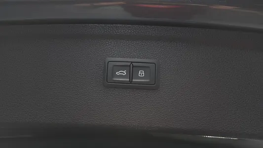 Audi Q5 (FY) 40 TDI 2022 32