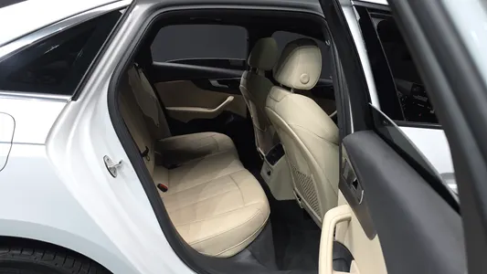 Audi A4 (B9) 40 TFSI 2023 12