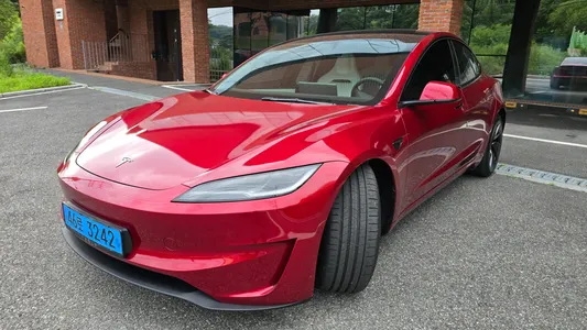 Tesla 3 AWD 2024