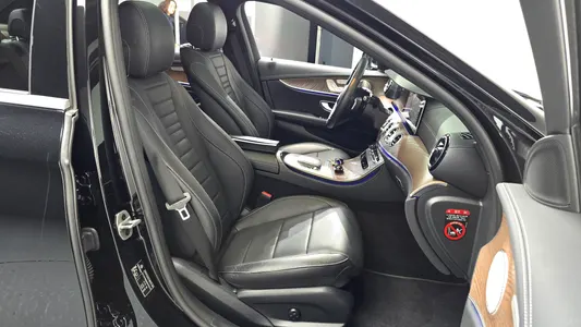 Mercedes-Benz E-Class W213 E300e 4MATIC 2021 26