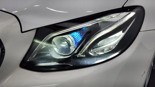 Mercedes-Benz E-Class W213 E220d 2018 22