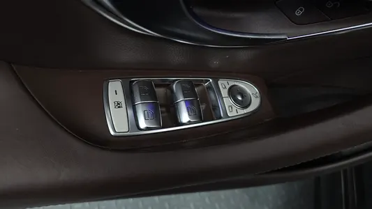 Mercedes-Benz CLS-Class C257 CLS300d AMG Line 2019 30