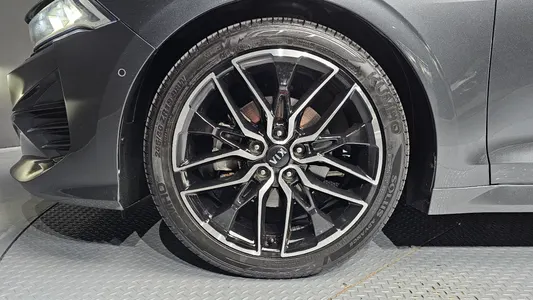 Kia K5 3 1.6 2021 5