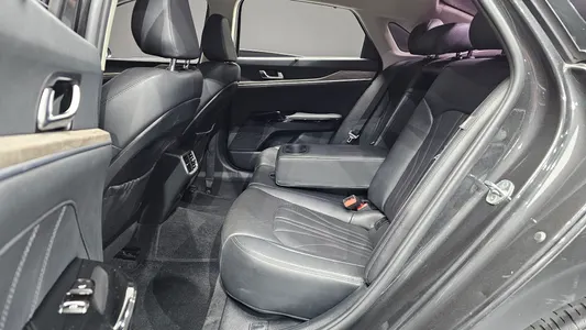 Kia K5 3 1.6 2021 11