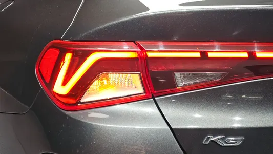Kia K5 3 1.6 2021 23