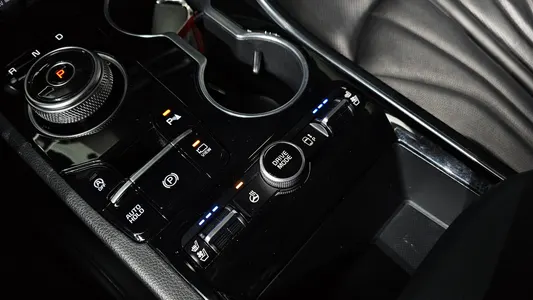 Kia K5 3 1.6 2021 31