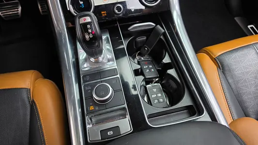 Land Rover 2 3.0 SDV6 AB 2018 9