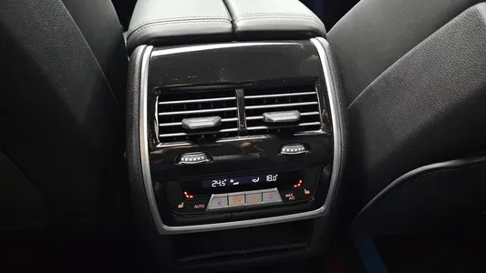 BMW X6 (G06) xDrive40i M 2023 31
