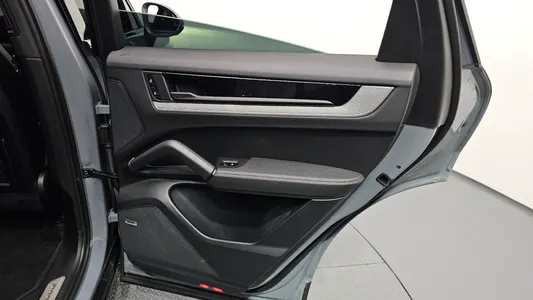 Porsche (PO536) 3.0 2024 25