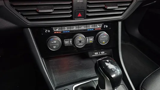 Volkswagen 7 1.5 TSI 2024 18