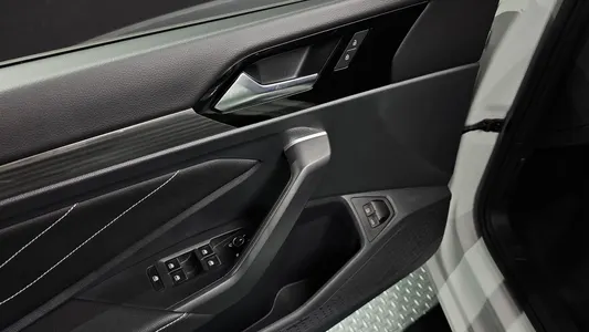 Volkswagen 7 1.5 TSI 2024 24